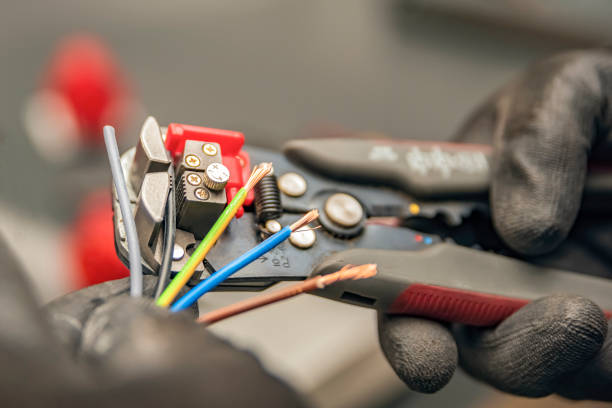 Best Affordable Electrician  in Bellwood, IL